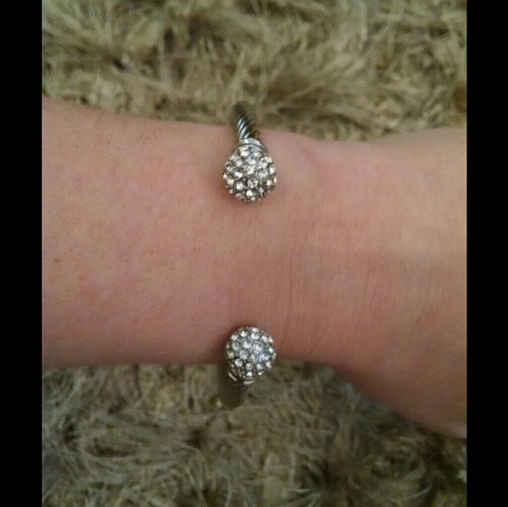 Premier Designs Must Have Cuff Bracelet